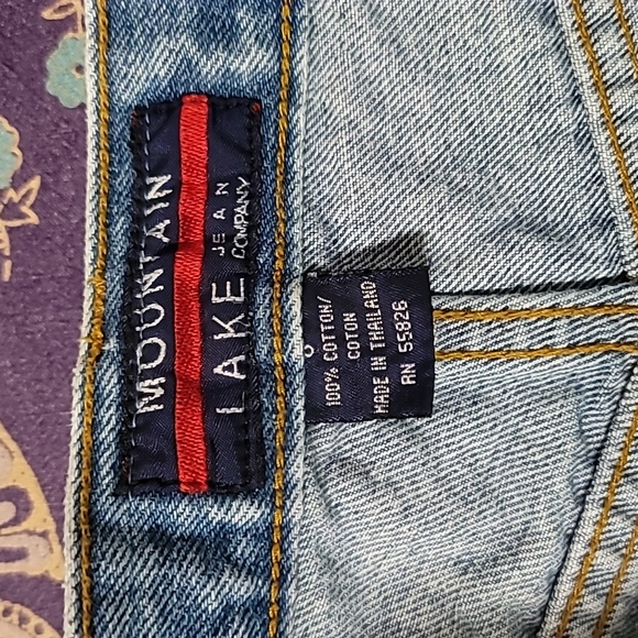 Super 90's Denim Mom Shorts Firebird Embroidery and Ribbon Detail - Picture 3 of 9